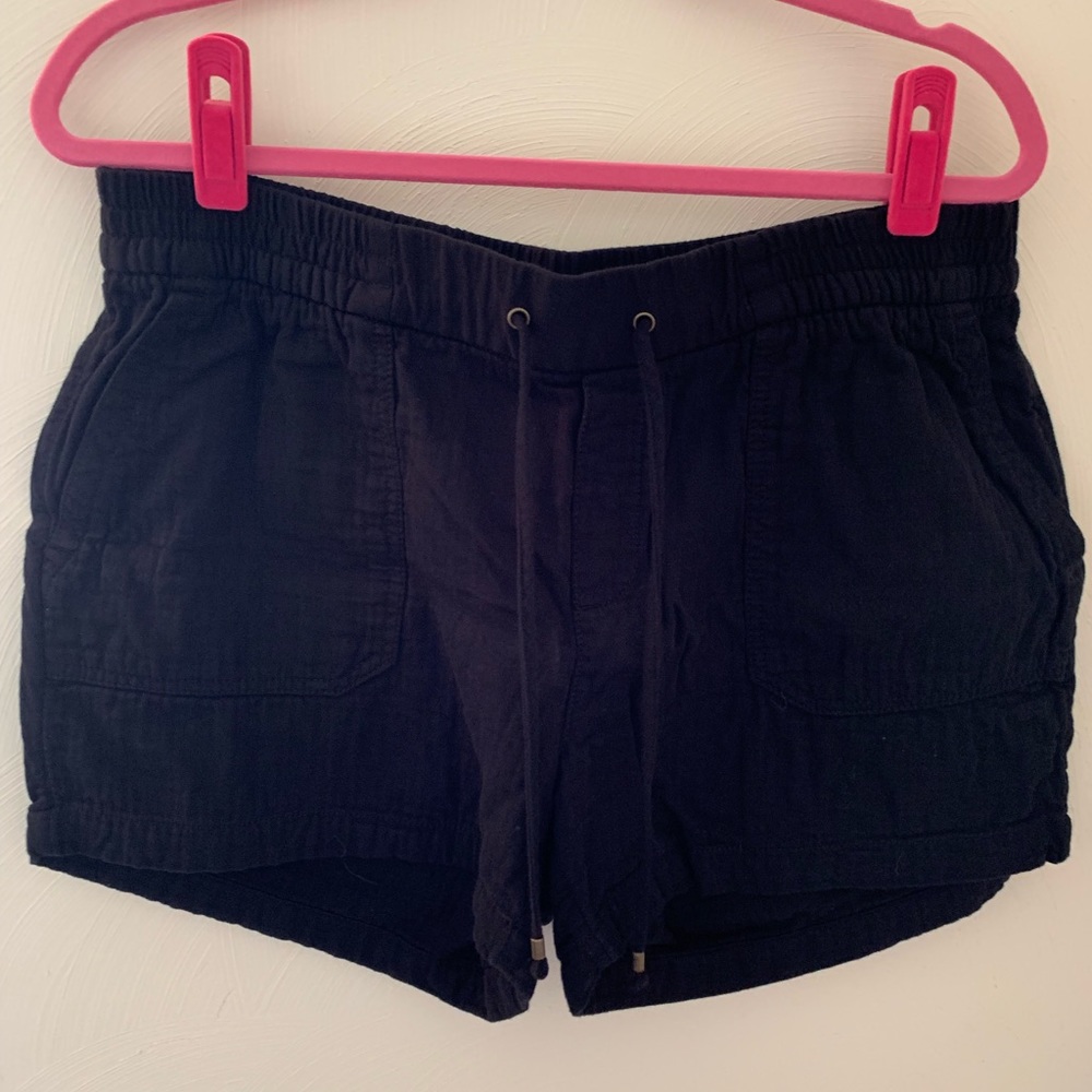 Black, Old Navy shorts